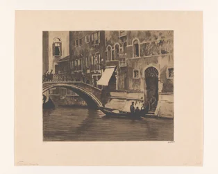 Gondol vid en bro över en kanal i Venedig Bron vid Campo Sant