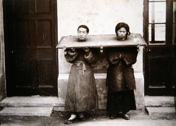 Kinesiska fångar, ca 1880 (albumin)