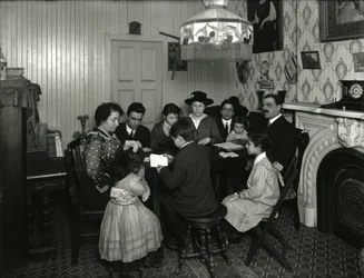 Evangelistkommittén, bibelstudier hemma hos fru Vitello, 359 E. 49th Street, med fröken Jones som lärare. 30 mars 1916