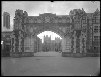 Porten till City College of New York, omkring 1912