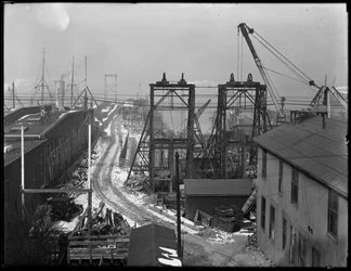 Montague Street-kontor i New York Dock Company, tagna från gatubron, Brooklyn, 17 februari 1917
