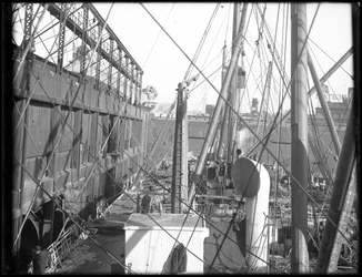 R.M.S. Carpathia lastning vid Pier 54 N.R., 1912
