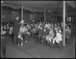 Söndagsskoleklass i baptistkyrkan på 235 E. 83rd Street, New York City, 27 februari 1916