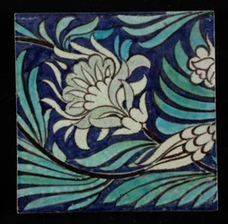 Art Nouveau kakel (glaserat lergods)