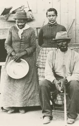 Vykort med Harriet Tubman, Nelson Davis och dottern Gertie, ca 1887, tryckt 1992