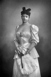 Gertrude Elizabeth Blood, Lady Colin Campbell 1857-1911, journalist och socialist, 1893.