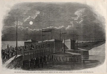 Förtruppen till Förenta staternas stora armé korsar Long Bridge över Potomac klockan 2 på morgonen den 24 maj 1861