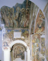 Låg vinkelvy av väggmålning på en vägg, Church of St. Peter, Otranto, Salento, Puglia, Italien