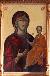 Kloster (Pangarati manastirea). Den gamla kyrkan. Interiör.
