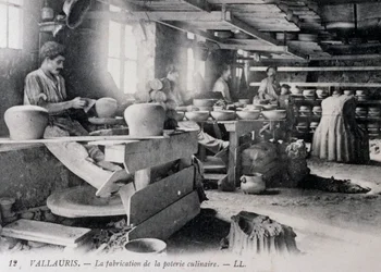 Vykort med keramiktillverkning för Vallauris servis, ca 1900, Frankrike