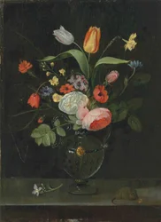 Rosor, tulpaner, en påsklilja och andra blommor i en glasvas, på en stenkant med en mus (olja på ekpanel)