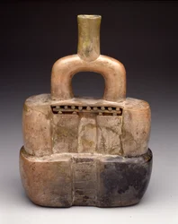 Stigelpipskärl i form av ett tempel, Early Horizon, c.900-200 f.Kr. (keramik)