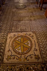 Detalj av golvdekoration (mosaik)