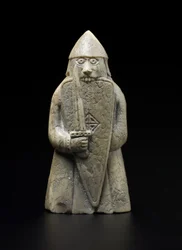 Lewis Chesspiece - Berserker (valross elfenben)